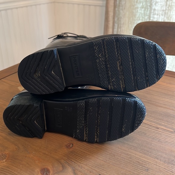 Hunter Navy Blue size 7 tall boots. Worn twice - Picture 4 of 6